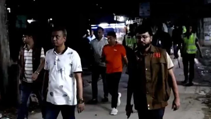 নারায়ণগঞ্জে বিশেষ অভিযানে গ্রেপ্তার ৯৮