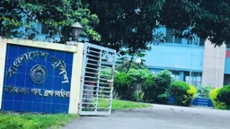 ১৩ বছরের কিশোরীকে অনৈতিক কাজে বাধ্য করার অভিযোগ