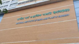 মাদ্রাসার ছাদে খেলার সময় দগ্ধ কিশোরীর মৃত্যু