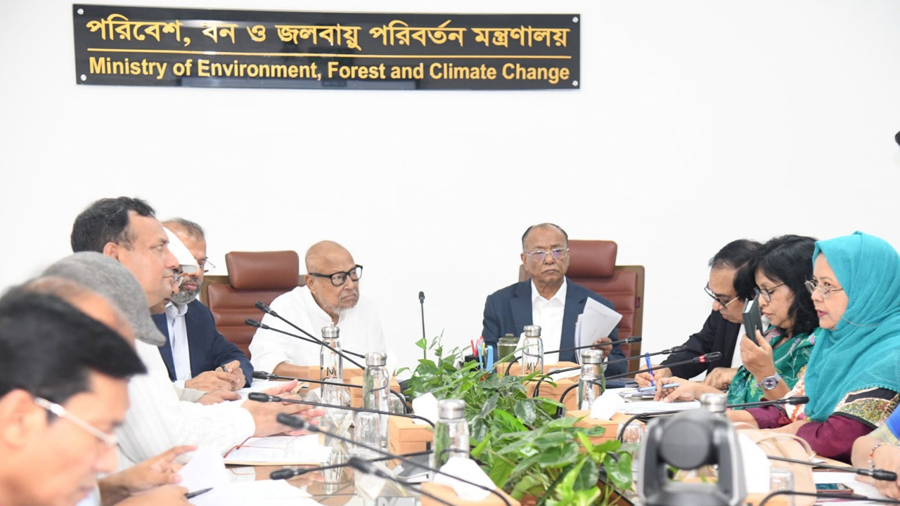 ২৫ কোটি বৃক্ষরোপণে গতি আনতে বর্ষা মৌসুম কাজে লাগানোর নির্দেশ