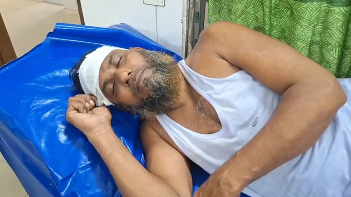 দাওয়াত থেকে ফেরার পথে ব্যবসায়ীকে গুলি