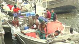 ‘মাছ ধরতে পারি না, না খেয়ে মরতে হবে’ 
