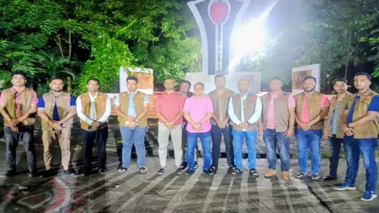 সংঘর্ষের পর নোবিপ্রবির ক্যাম্পাসে থমথমে পরিস্থিতি ও পুলিশের কড়া অবস্থান