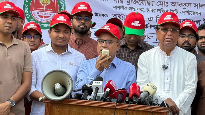 ঢাকা পরিষ্কারে জাপান থেকে আসবে ৩০ সদস্যের দল: ঢাবি ভিসি