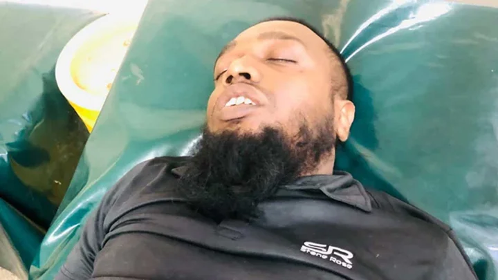 চালককে অচেতন করে ১৬ লাখ টাকার চিনিসহ কাভার্ডভ্যান ছিনতাই