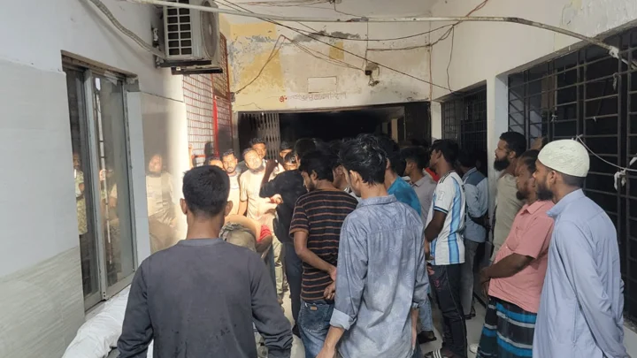 পাবনায় গরুর হাটের ইজারাদারসহ দুজনকে গুলি করে হত্যা