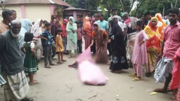 পাবনায় স্কুলশিক্ষককে হত্যার পর আলামত নষ্ট করতে ঘরে আগুন