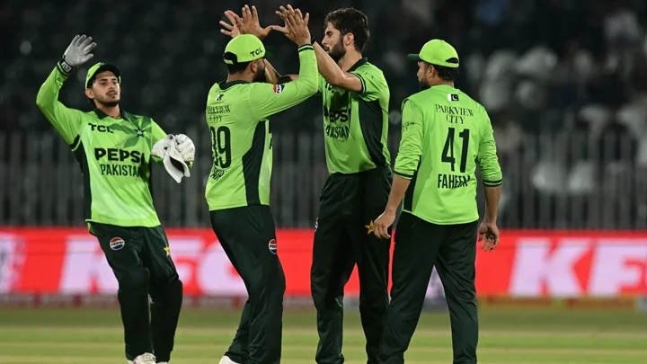 সালমানের শতকের পর বোলারদের দাপটে পাকিস্তানের জয়