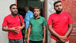 সিম বিক্রির আড়ালে অ্যাকাউন্ট জালিয়াতি, রবি-সারকেলের ৩ ব্র্যান্ড প্রমোটার আটক