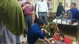 স্কুল ফিডিংয়ের দুধ পান করে অসুস্থ ১৭ শিক্ষার্থী হাসপাতালে