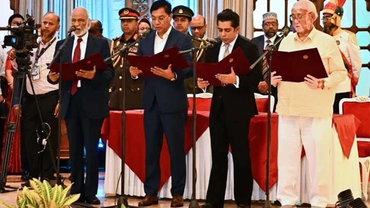Four sworn in as ministers, two more as state ministers