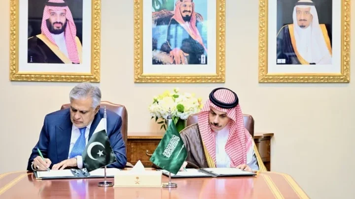 Pakistan, Saudi Arabia end visa requirement for official passport holders