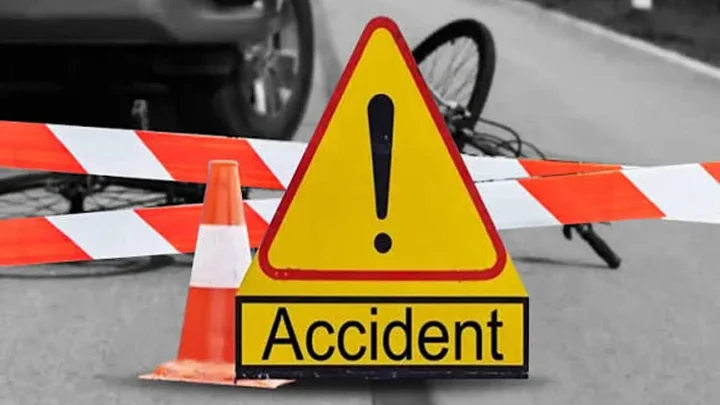 Three killed, 7 injured in truck-auto-rickshaw collision in Lalmonirhat