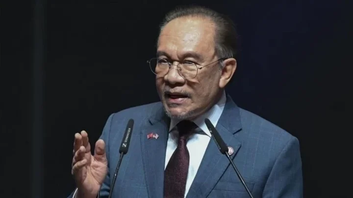Anwar Ibrahim warns of AI 'colonization' risk for Muslims