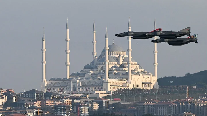 Turkiye military planes’ repeated Pakistan trips made India worried