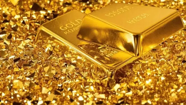 At what price gold selling today