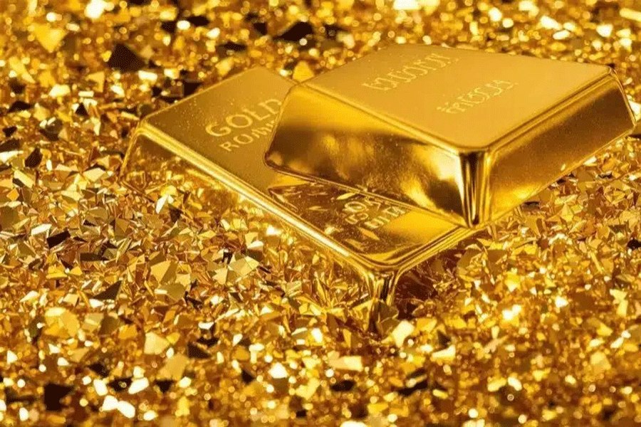 At what price gold selling today