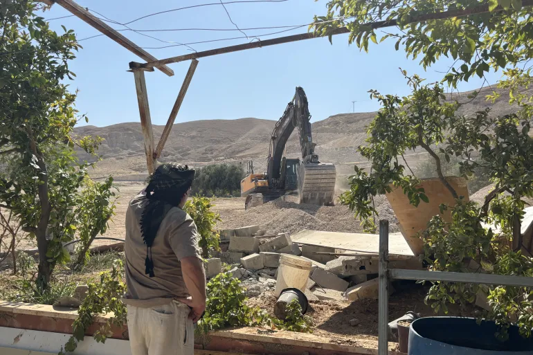 Israeli government accused of complicity
as settlers demolish Jericho homes