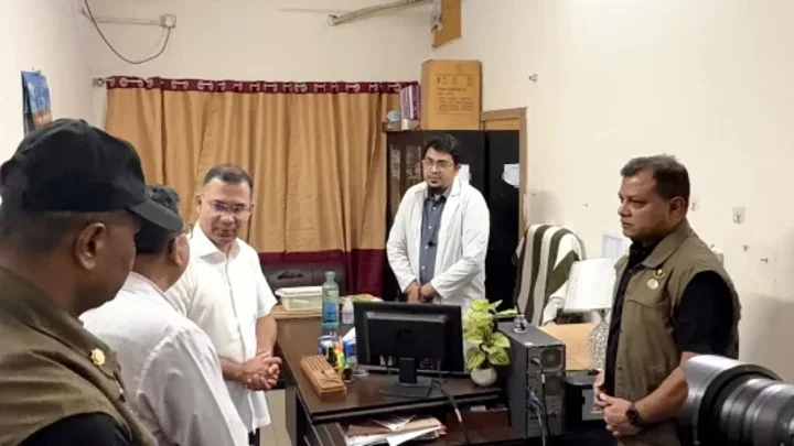 PM visits hospitals and educational institutions to assess the dengue situation