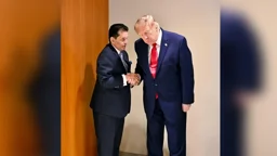 Khalil exchanges greetings with Trump on UNGA sidelines