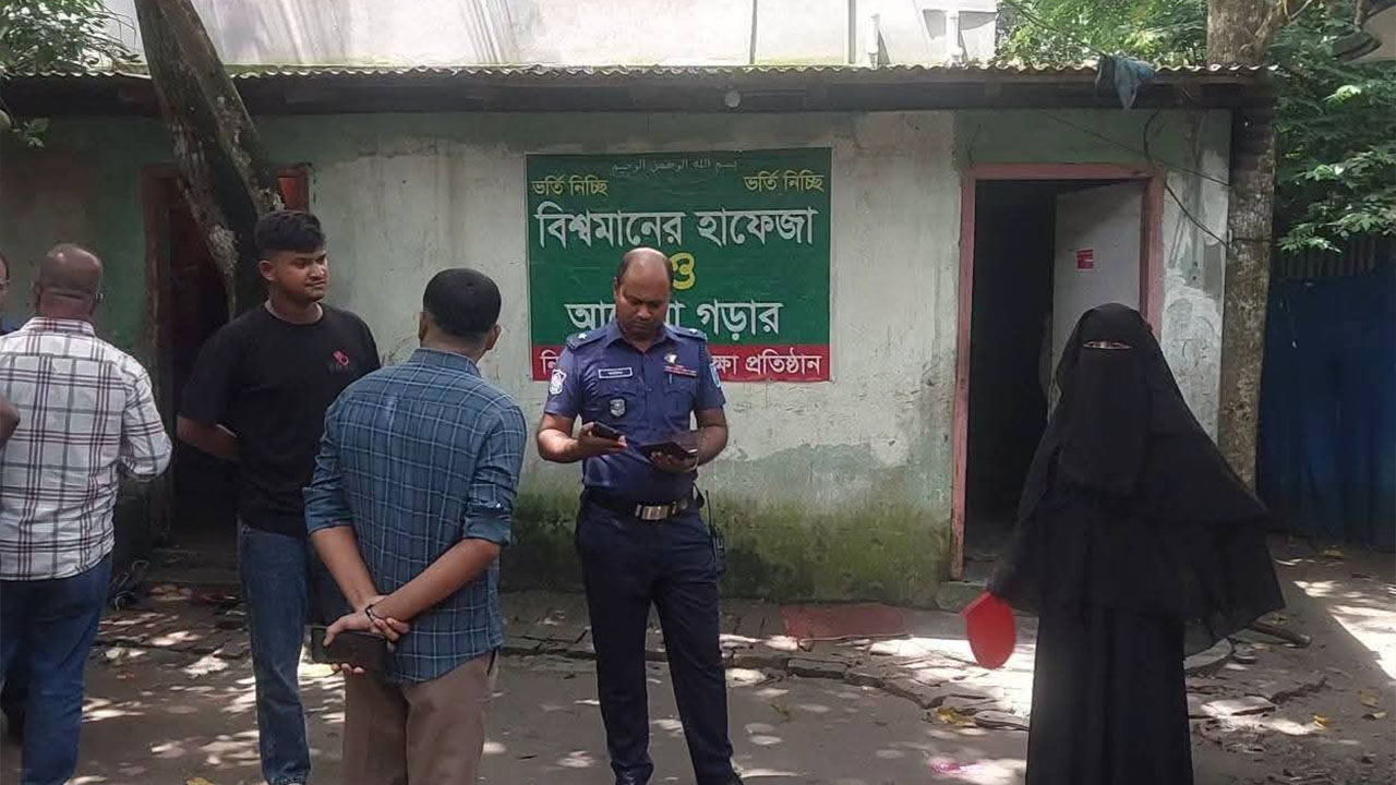 Five injured in a blast of hand bomb in a Madaripur madrasa
