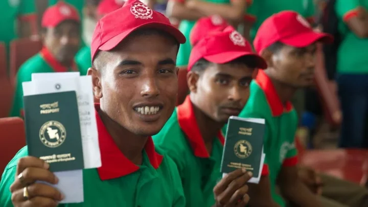 Malaysia to begin recruiting 2 lakh 
Bangladeshi workers by end-September