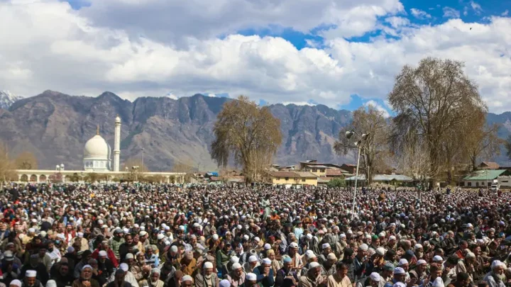 Backlash in Kashmir over proposal for uniform Friday sermons