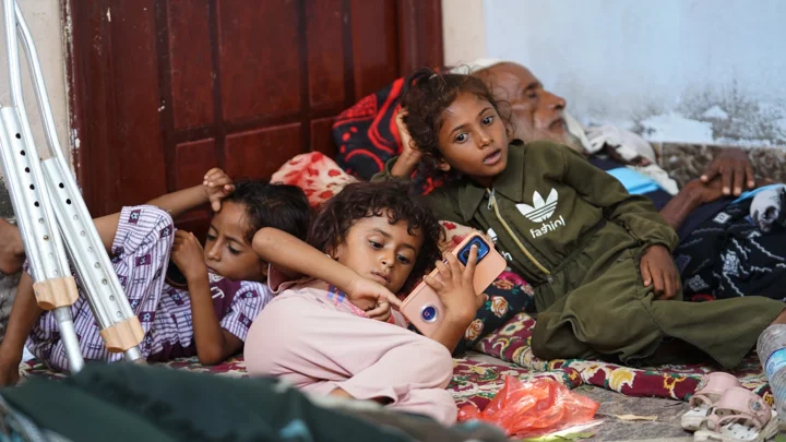 More than 100,000 displaced as they flee violence in Yemen: UN