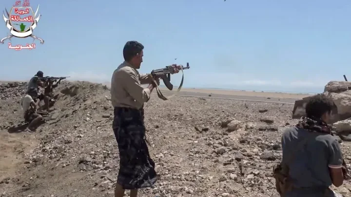 Houthis bombed in Yemen; injuries as Saudi airports attacked