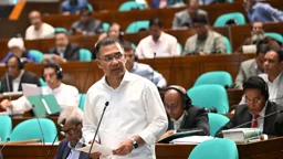 Government vigilant to check time and 
cost overrun on development projects: PM 