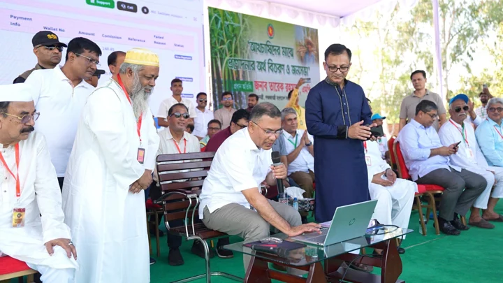 PM launches Tk 12cr incentive programme for 38,970 sugarcane farmers in Rajshahi
