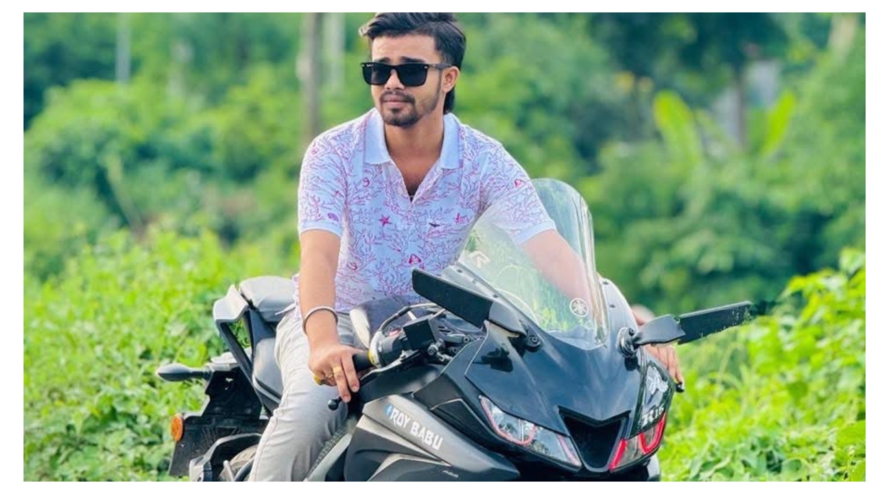 From Blogging to Music Videos, A Familiar Face on Social Media