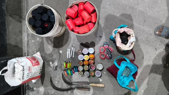 92 crude bombs, 11.8kg gunpowder recovered from Chapainawabganj