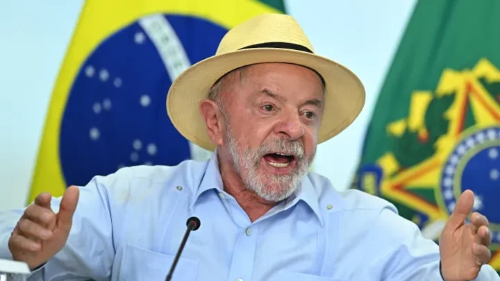 Lula holds slim lead over Bolsonaro ahead of Brazil election