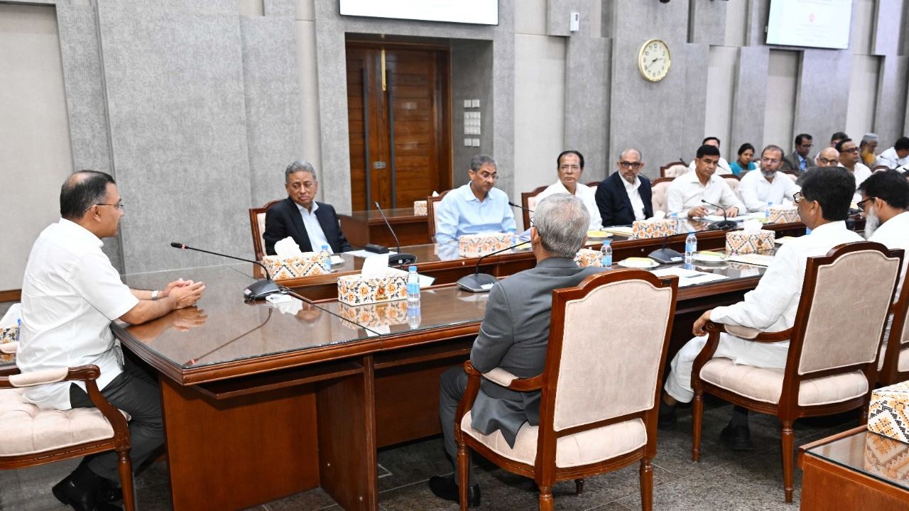 সড়ক ও বাঁধ রক্ষায় ‘বিন্না ঘাস’ ব্যবহারের সিদ্ধান্ত