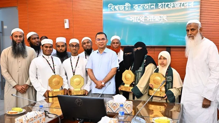 আন্তর্জাতিক কোরআন প্রতিযোগিতায় বিজয়ীদের সংবর্ধনা দিলেন প্রধানমন্ত্রী