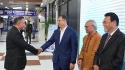 জাপান সফর শেষে দেশে ফিরেছেন প্রধানমন্ত্রী
