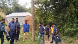 পদ্মার দুর্গম চরাঞ্চলে চার জেলার পুলিশের সাঁড়াশি অভিযান