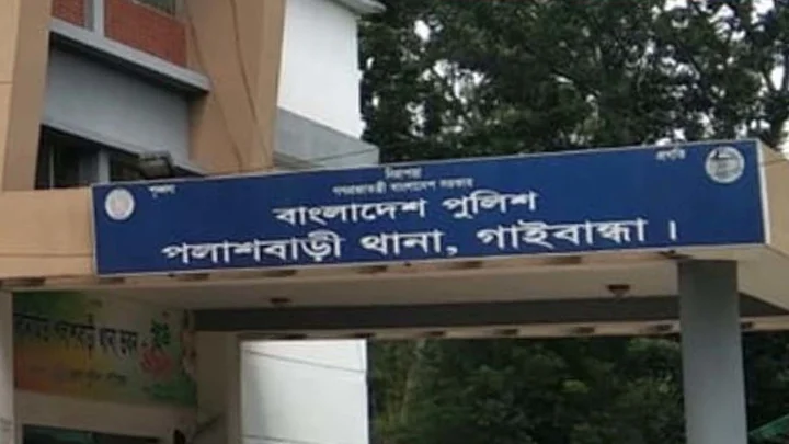 ঈদগাহ মাঠে ‘গোপন’ বৈঠকের সময় ছাত্রলীগ নেতা আটক