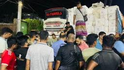 জেলি পুশ করা চিংড়ি নেওয়া হচ্ছিল চট্টগ্রাম, র্যাবের অভিযানে ধরা