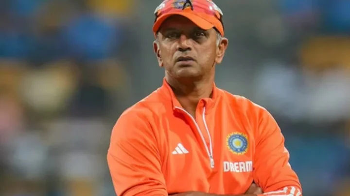 ভারতের সামনে কঠিন সমীকরণ, তবু ফাইনালের আশা ছাড়ছেন না দ্রাবিড়