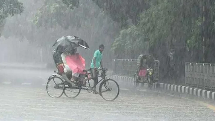 দুপুরের মধ্যে দেশের ৭ অঞ্চলে বজ্রবৃষ্টির আভাস