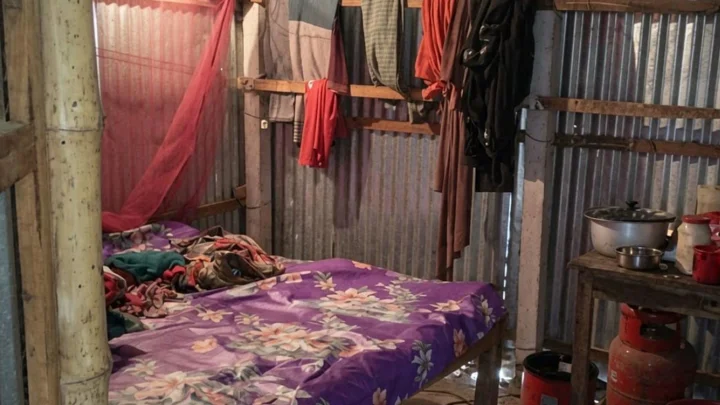 কালুখালীতে গৃহবধূর ঝুলন্ত মরদেহ উদ্ধার