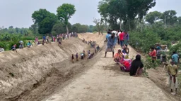 চারঘাটে খাল খননে উদ্বৃত্ত ২৫ লাখ টাকা ফেরত