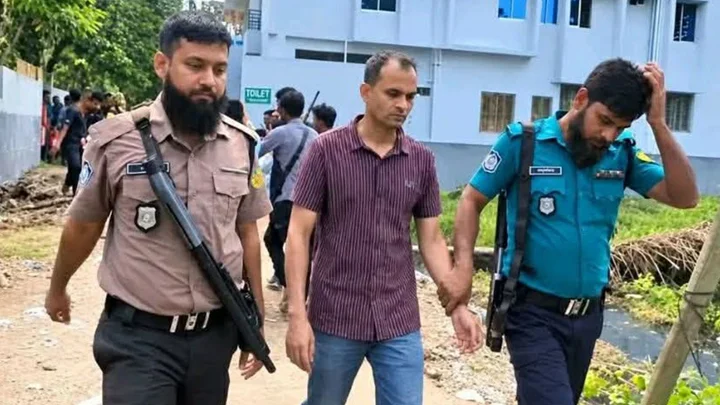 নারীসহ ফ্ল্যাটে আটক সাবেক সেই ওসিকে ছেড়ে দিল পুলিশ