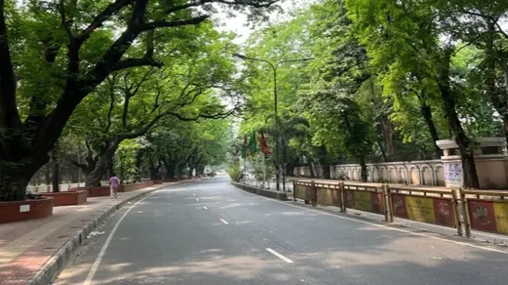ঢাকার বাতাস আজ ‘সহনীয়’, দূষণের শীর্ষে ভিয়েতনামের যে শহর