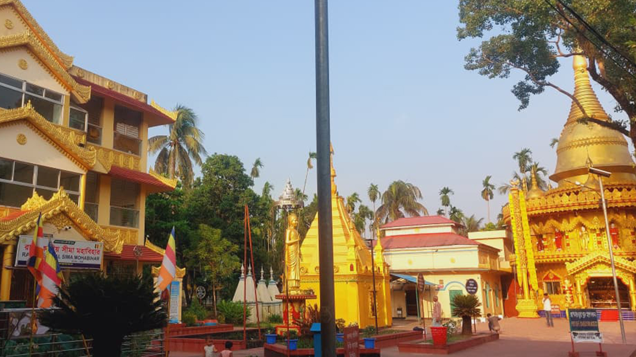 রামুর কেন্দ্রীয় সীমা মহাবিহার। সম্প্রতি তোলা। ছবি: এশিয়া পোস্ট