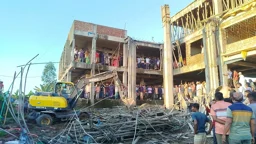 নির্মাণাধীন পৌরভবনের ছাদ ধসে দুই শ্রমিক নিহত