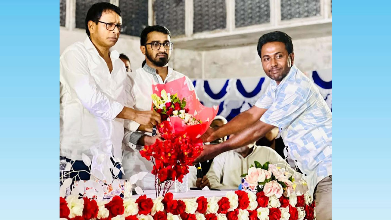 প্রধানমন্ত্রীর রাজনৈতিক সহকারী হওয়ায় কালীগঞ্জে রাশেদ খানকে সংবর্ধনা