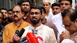 খুনিদের ফেরত না দিলে ভারত সফরে যাবেন না প্রধানমন্ত্রী: রাশেদ খাঁন